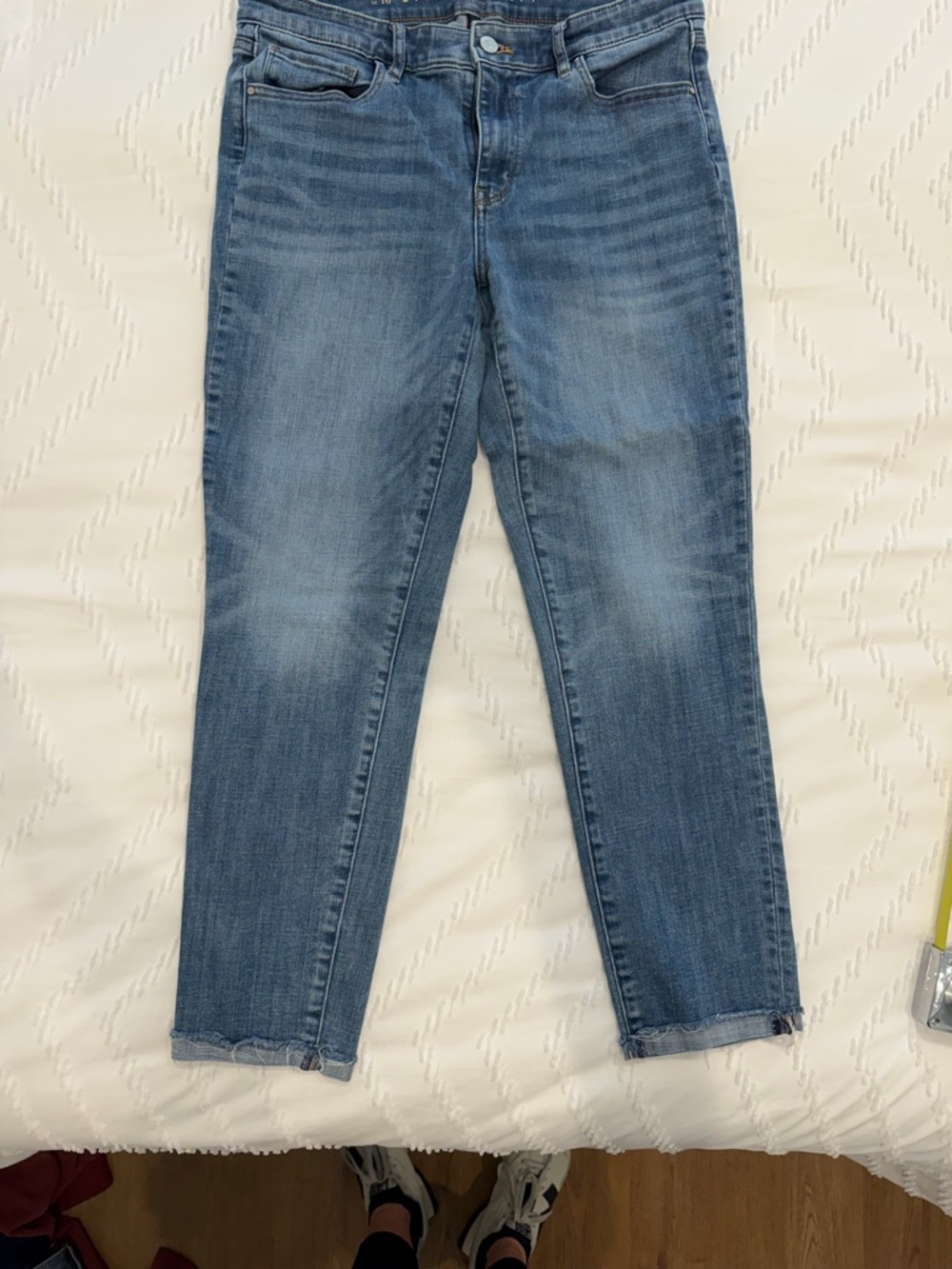 White House Black Market Women's Cropped Blue Denim Jeans